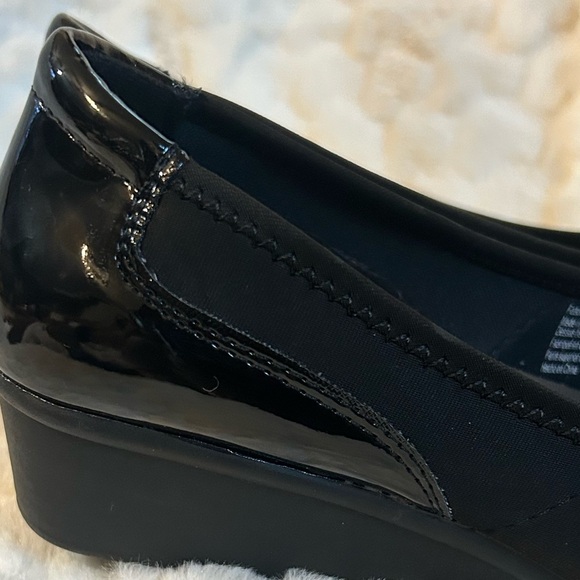 Dexflex Comfort Black Women's Slip on wedge heel women’s size 7.5 Wide - Picture 8 of 11